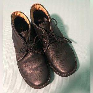 New Spring step boots Size 8 excellent condition